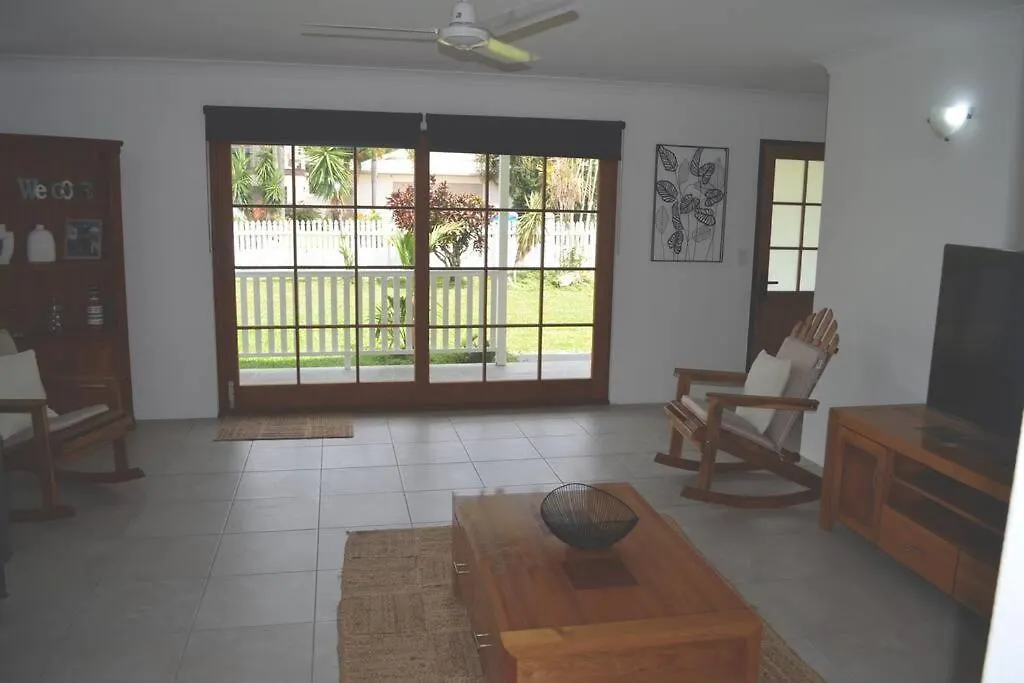 Mojo'S Salt & Pepper Cottage * 500M To Beach* Pets Palm Cove 0*,  Australia
